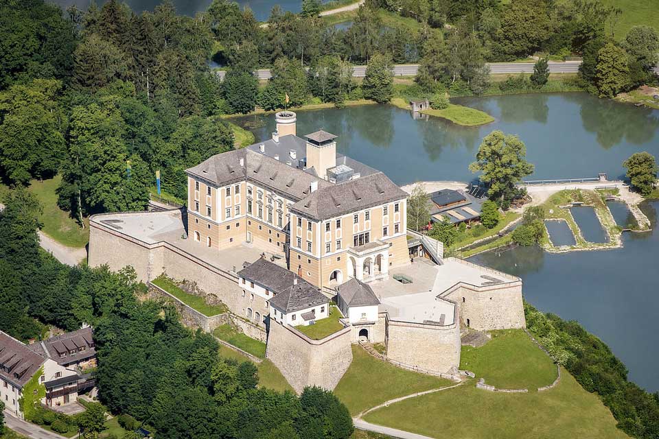 Schloss-Trautenfels-Luftaufnahme-c-Huber-web